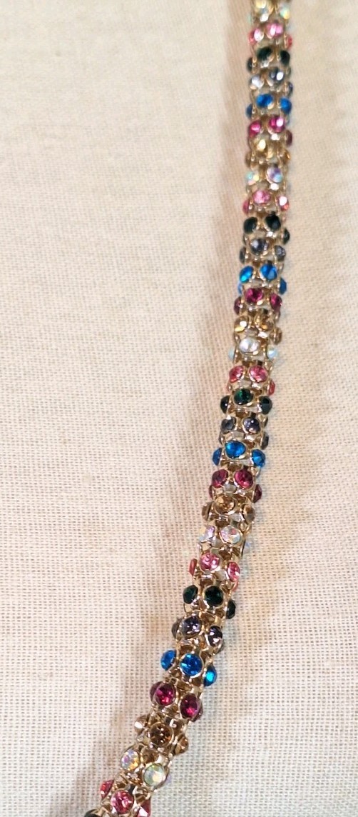 NWOT BETSEY JOHNSON Signed Funfetti Mesh Rainbow Crystals GoldTone Rope Necklace