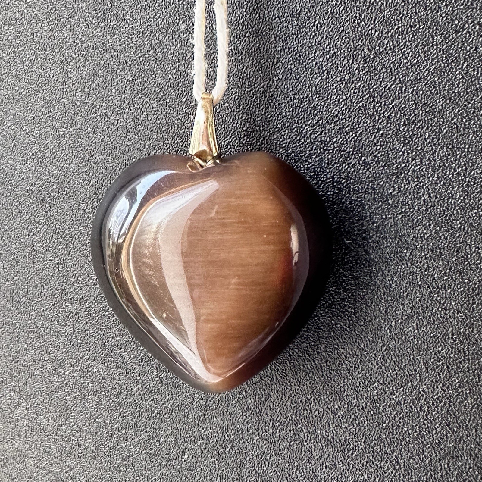 Natural Golden Tiger’s Eye Heart Pendant 30g 35mm Chatoyant Gemstone