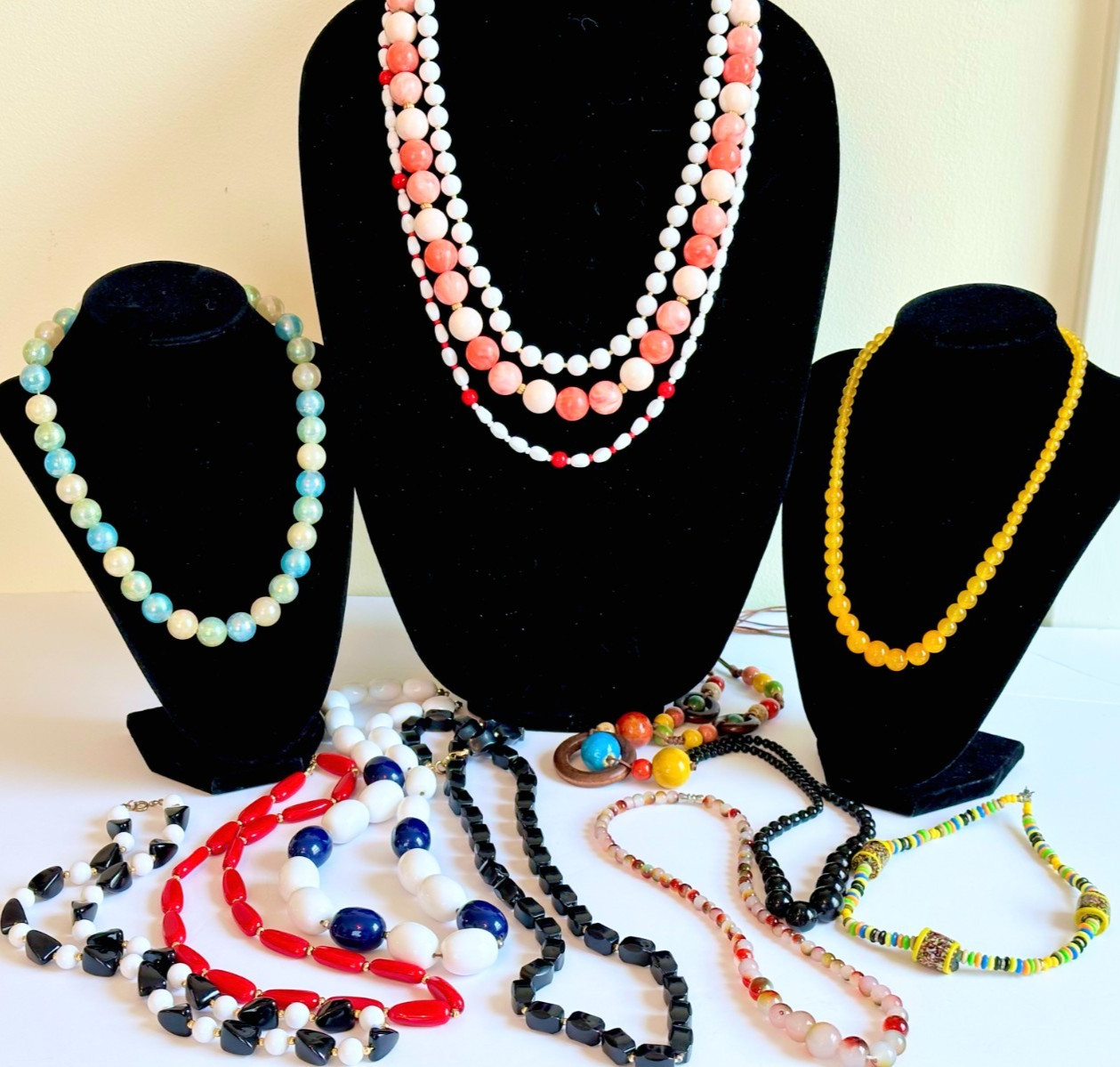 Lot of 13 Necklaces Mixed Materials & Designs Vintage & Contemporary N-51