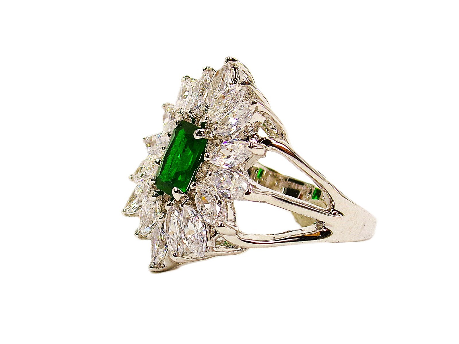 Green rectangle cubic zirconia stone ring, clear marquise stones all around SZ 8