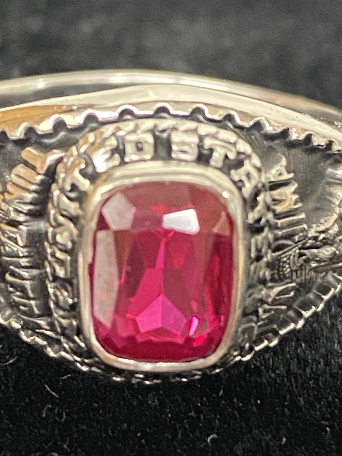 Jostens U.S. Marine Corps Lustrium & Synthetic Ruby Ring Size 8.5 6.2g