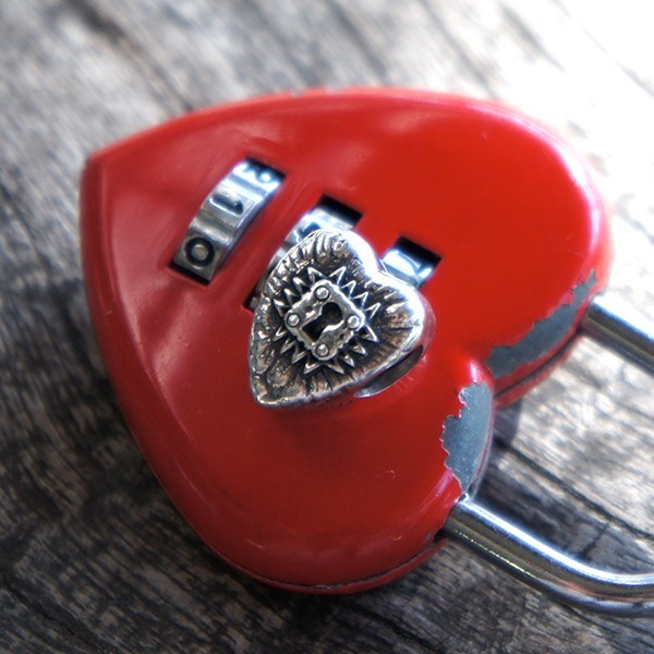 Retired Redbalifrog Silver Beads – Beaten Locked Heart (Brand New)