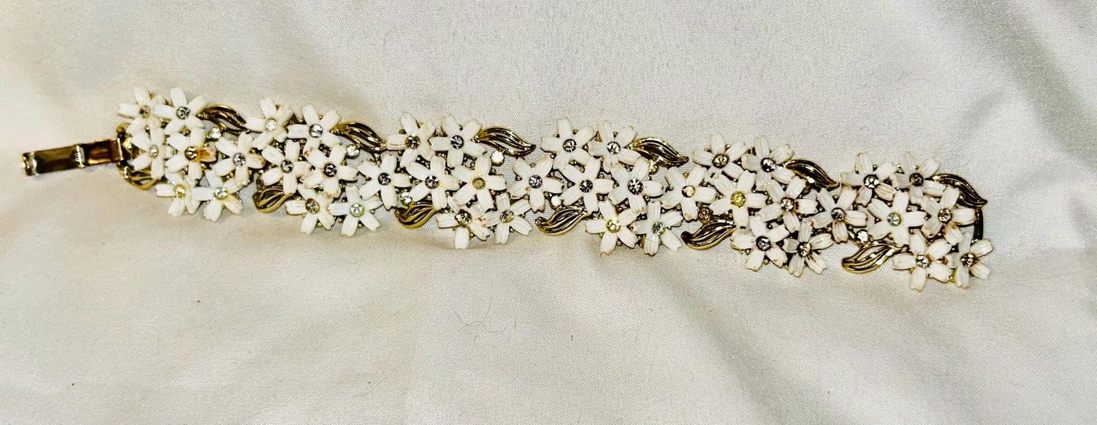 Signed Lisner White Bouquet Jewelry Set • 1957 Floral Rhinestone Necklace Bracel