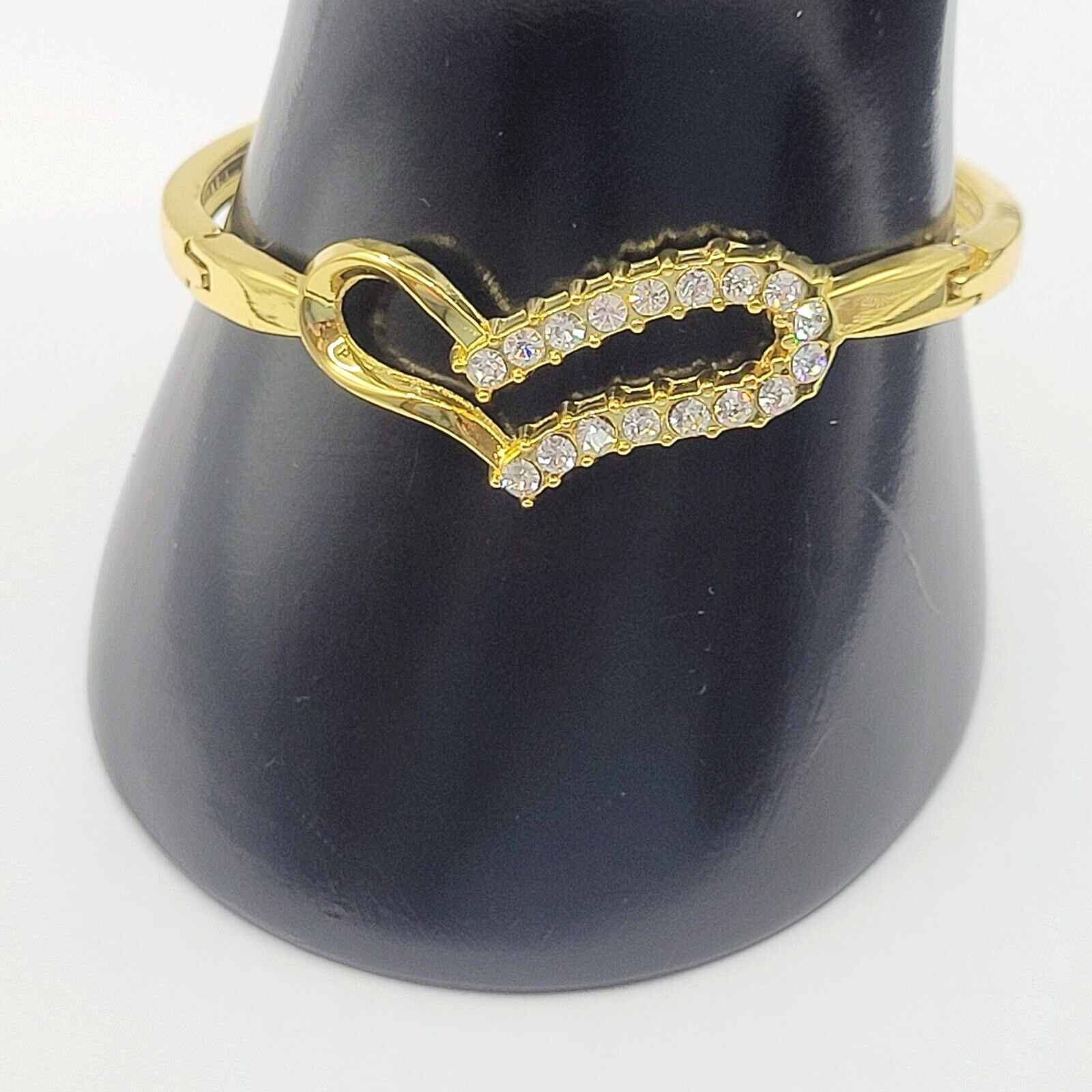 Austrian Crystal Rhinestones Modern Art Deco Heart Bracelet Gold Tone 8 Inch