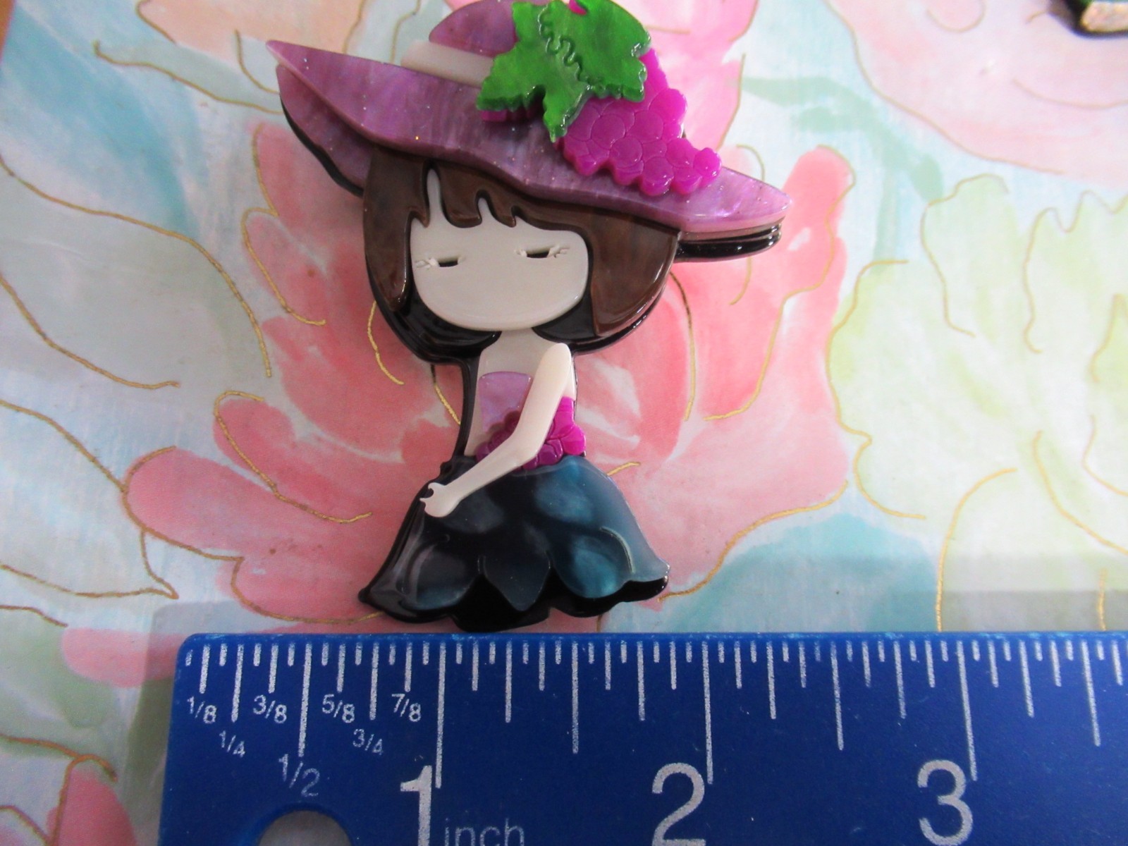 BEAUTIFUL PRINCESS GIRL LADIES WOMEN CHARACTER BROOCH CHOOSE YOUR FAVORITE! NEW