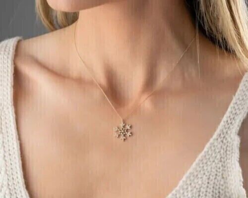 Round Cut Simulated Diamond Stunning Snowflake Pendant In 14K Yellow Gold Plated