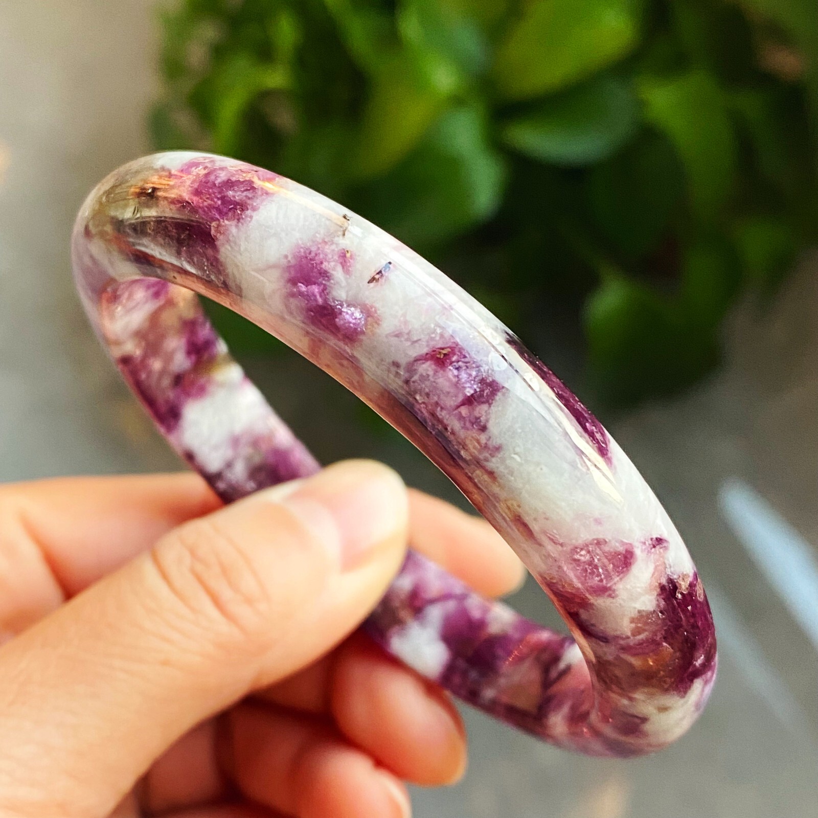 59.8mm Natural Purple lepidolite Quartz Crystal Gemstone Bangle C84
