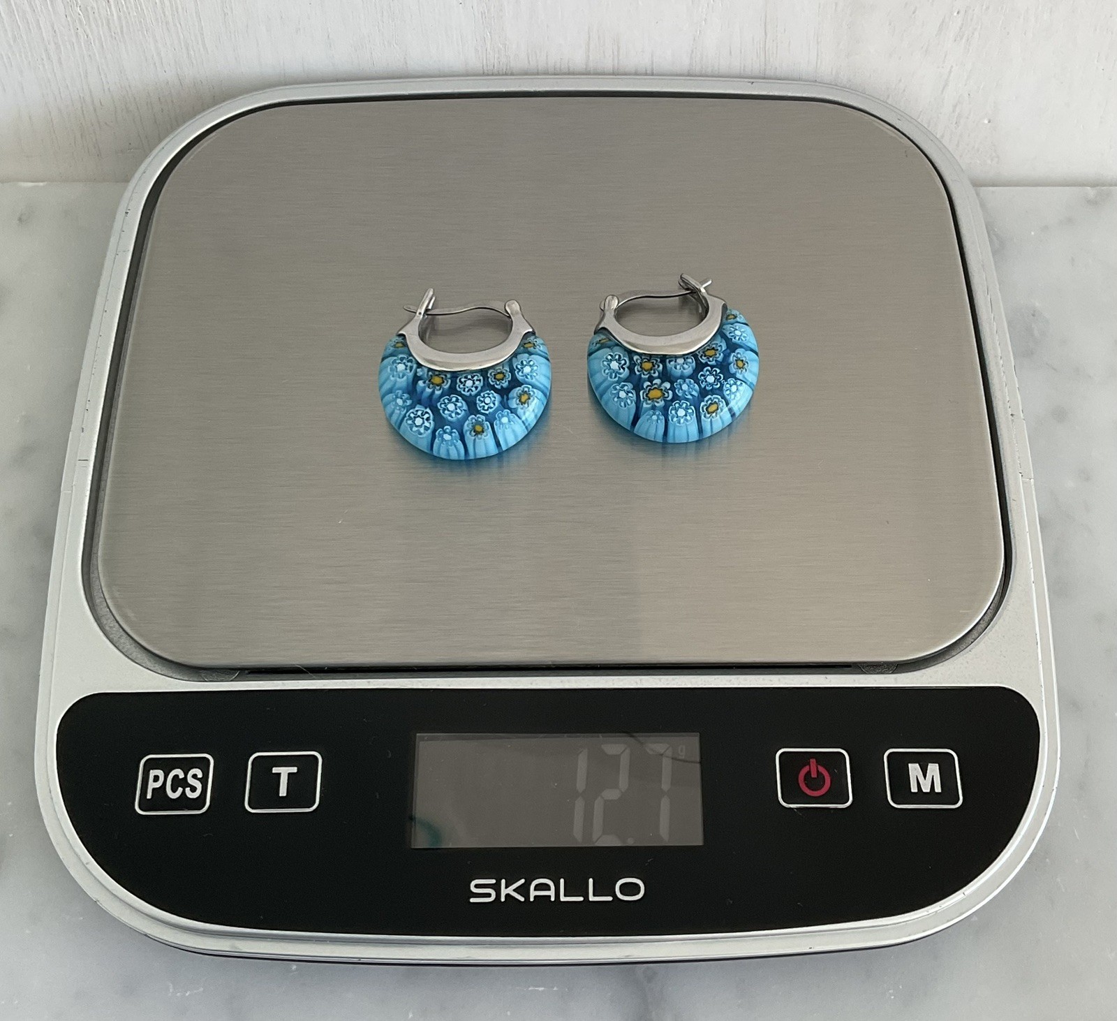 Blue Murano Millefiori Style Daisy Glass 1″ Hoop Earrings Stainless Steel
