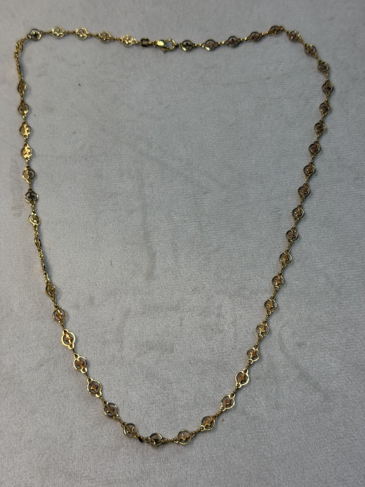 Gold Tone Metal Link Chain Necklace Spring Ring Clasp No Stone