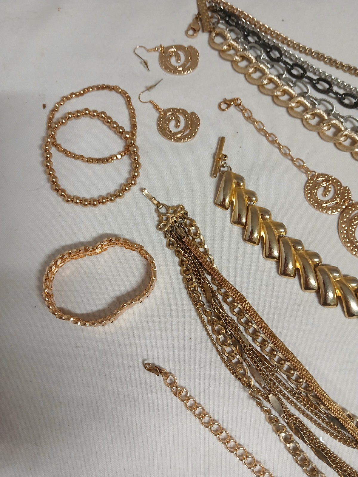 Mixed Jewelry Lot – Necklaces, Bracelets and Earrings (#1261)