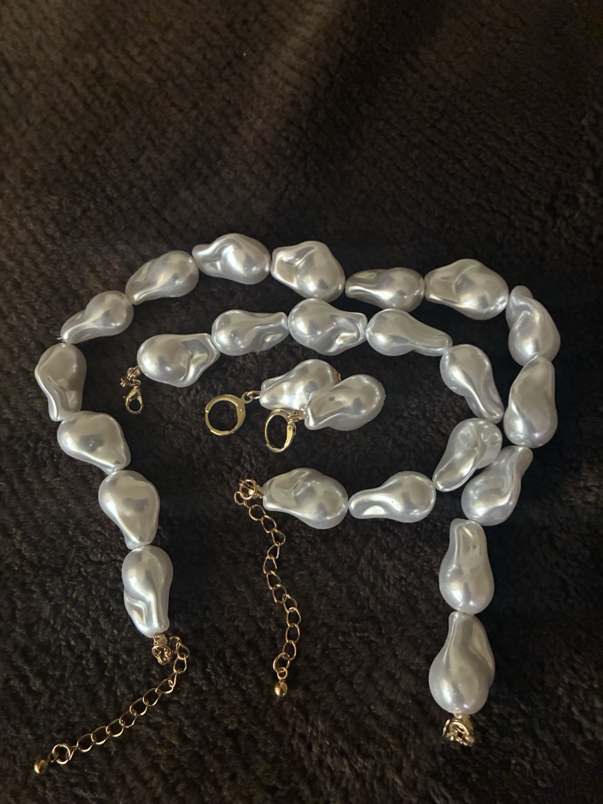 Freshwater Imitation Baroque Pearl Necklace and Earring Set – White