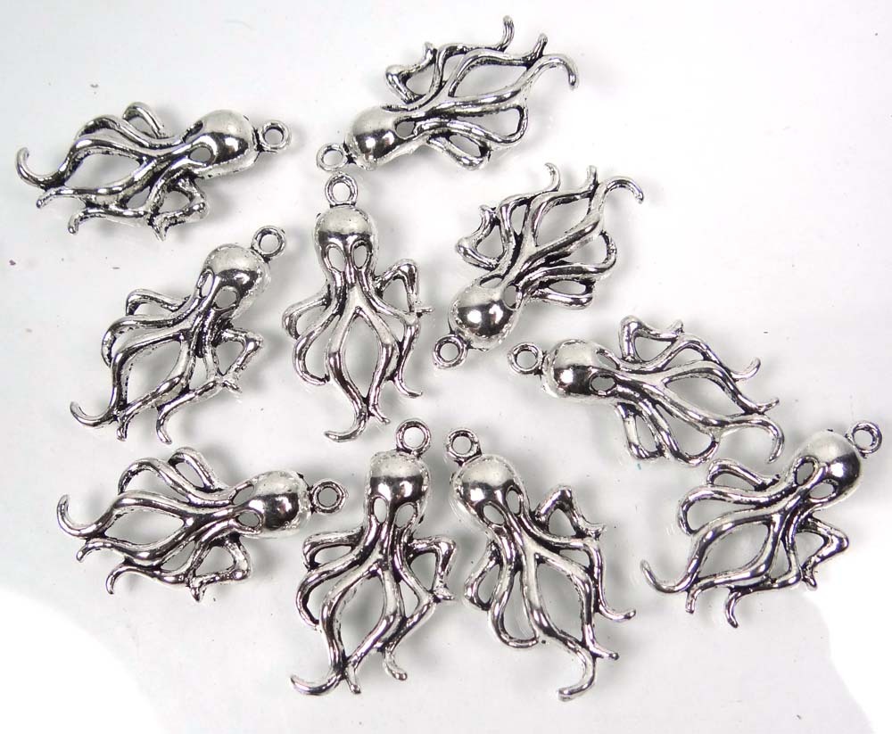 10 Antique Silver Pewter Cuttlefish Octopus Charms 32x18mm