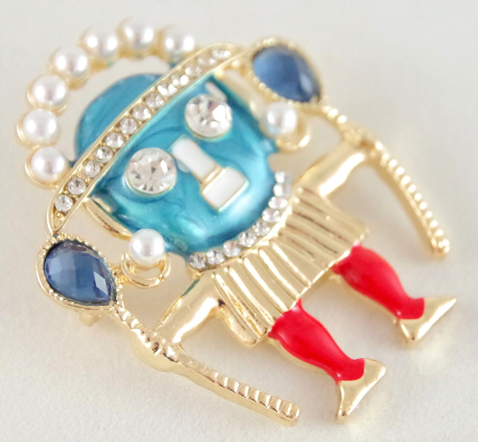 2″ NWOT UNSIGNED KENNETH JAY LANE INSPIRED WITCH DOCTOR WARRIOR BROOCH PIN