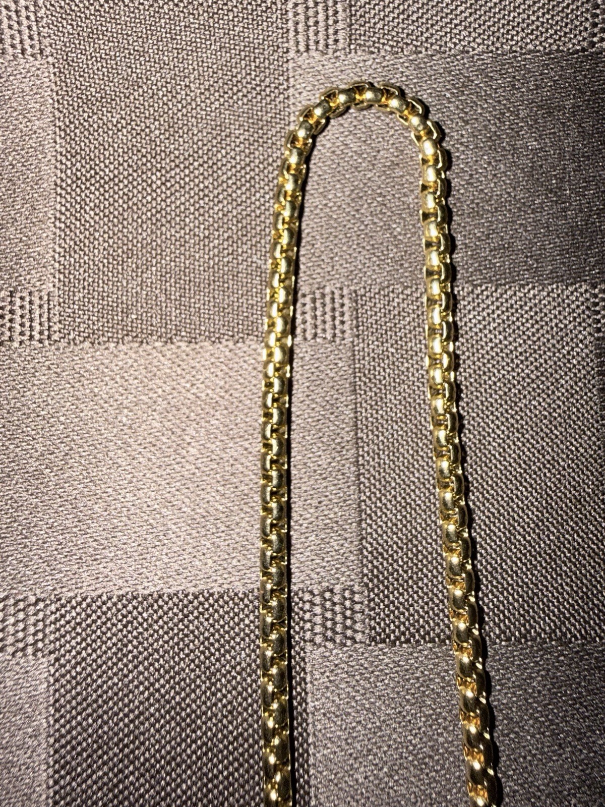 Beautifully Crafted Gold Tone Round Box Chain Extender Bracelet