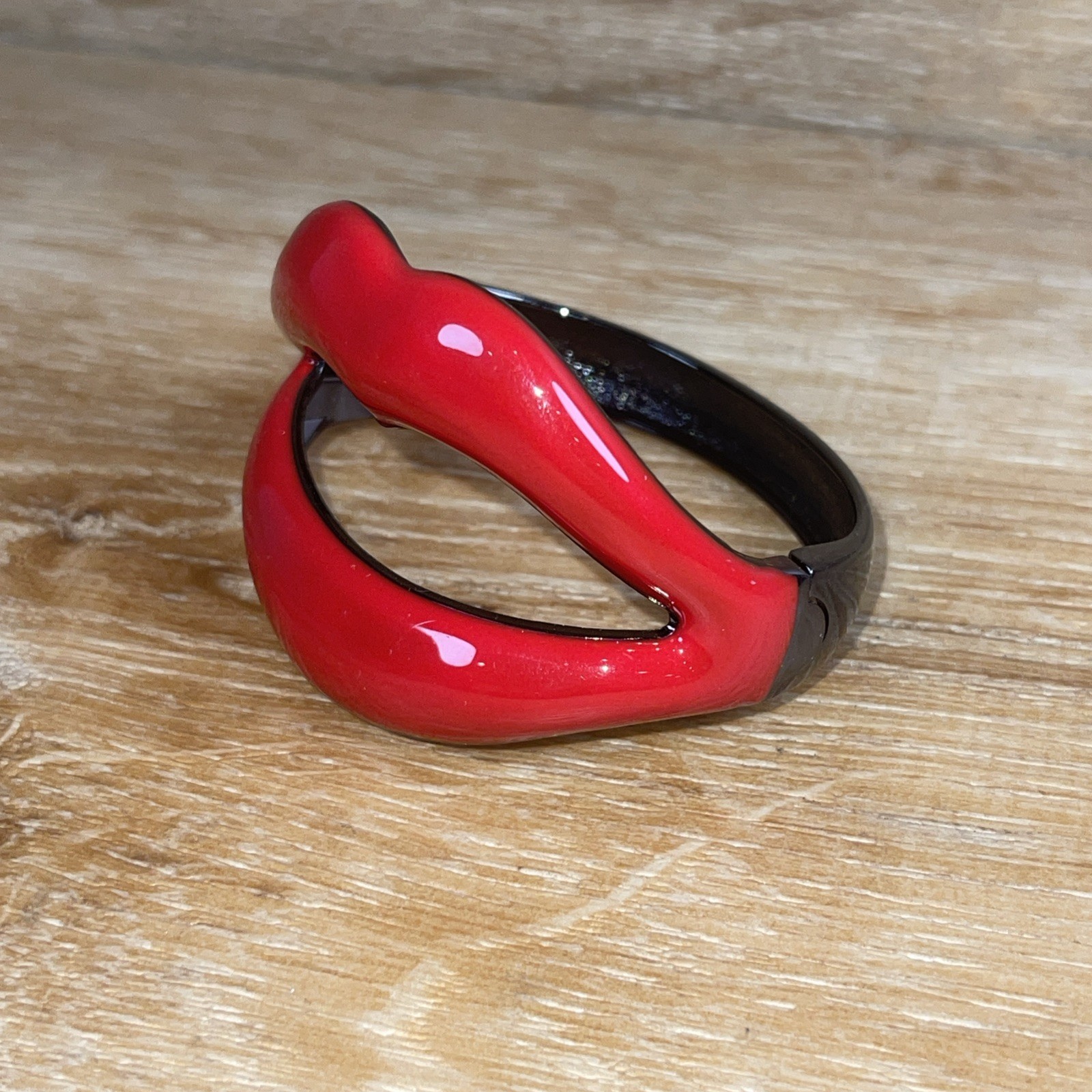 Novelty Red Hot Lips Enameled Clamper Bracelet