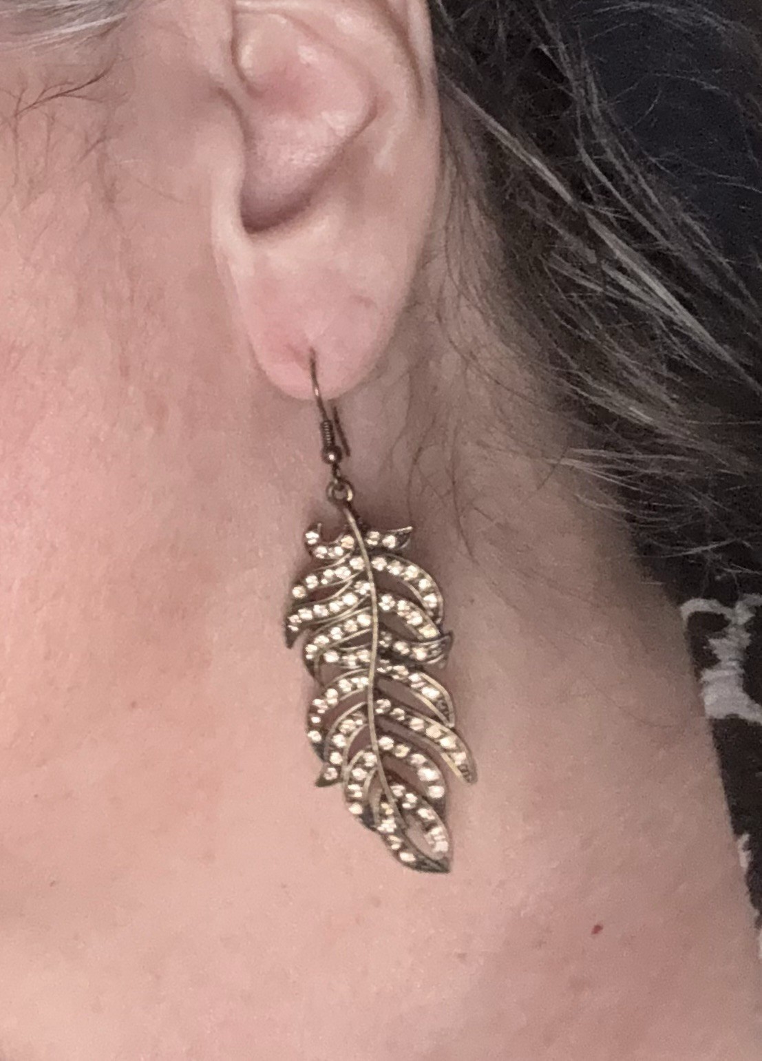 Vintage Sparkling HOLIDAY Rhinestone Dangle Leaf Earrings, 1970s ~ 13.1g