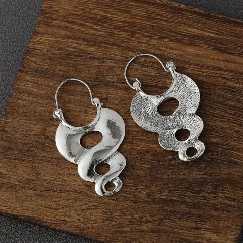 Women’s Silvery Spiral Pendant Ear Buckle Retro Geometric Zinc Alloy Earrings