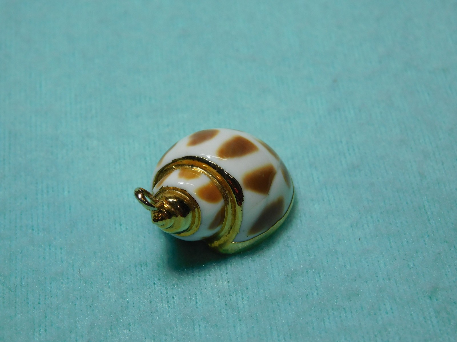 Vintage 1 1/4″ Seashell With Gold Color Trim Pendant in Very Good Cond.