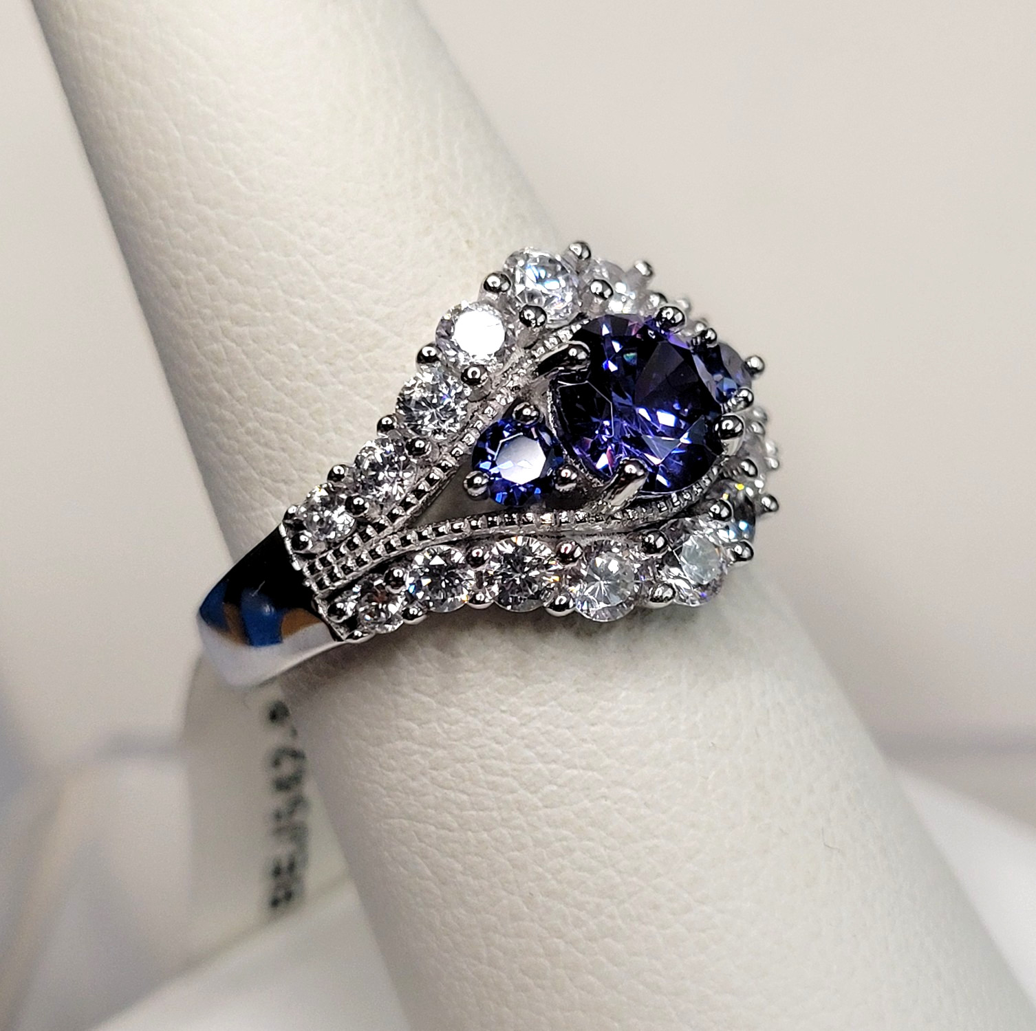 JTV Bella Luce BBJ-925 CZ Ring sz-8 Thailand Tanzanite sim 6g Sterling Silver