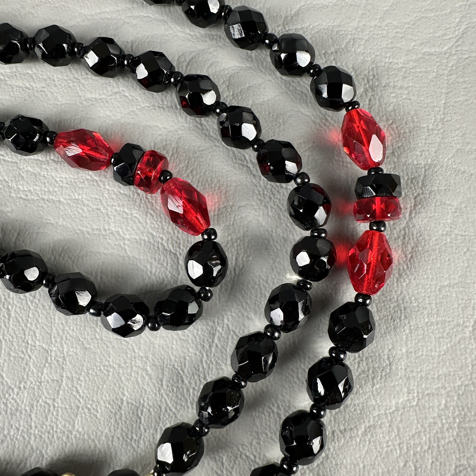 Vintage Bead Necklace Black Red Art Deco Style Long Acrylic 30″