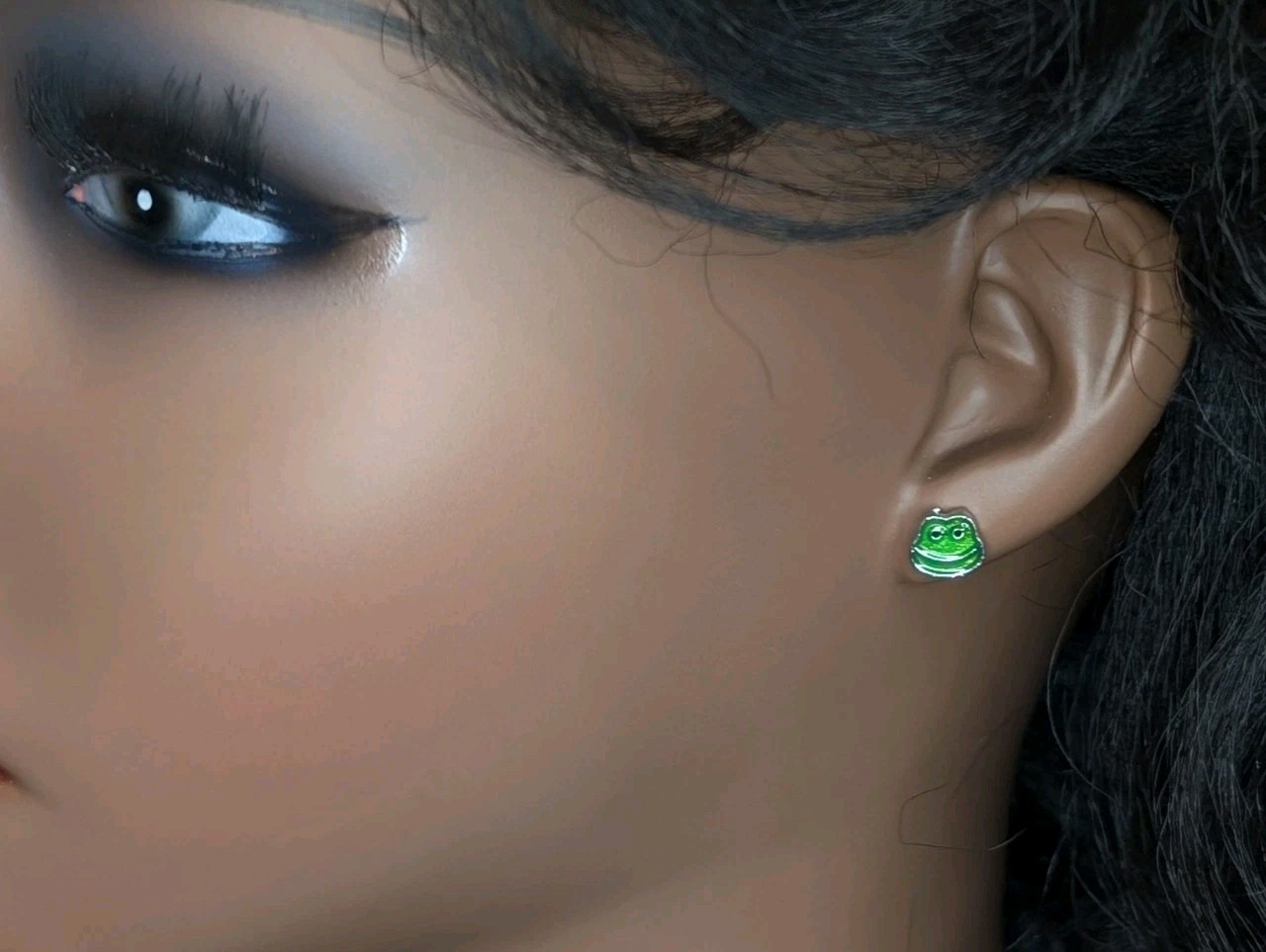 NEW Earrings Green Frog 🐸 Sterling Silver Studs Painted Fashion Earrings