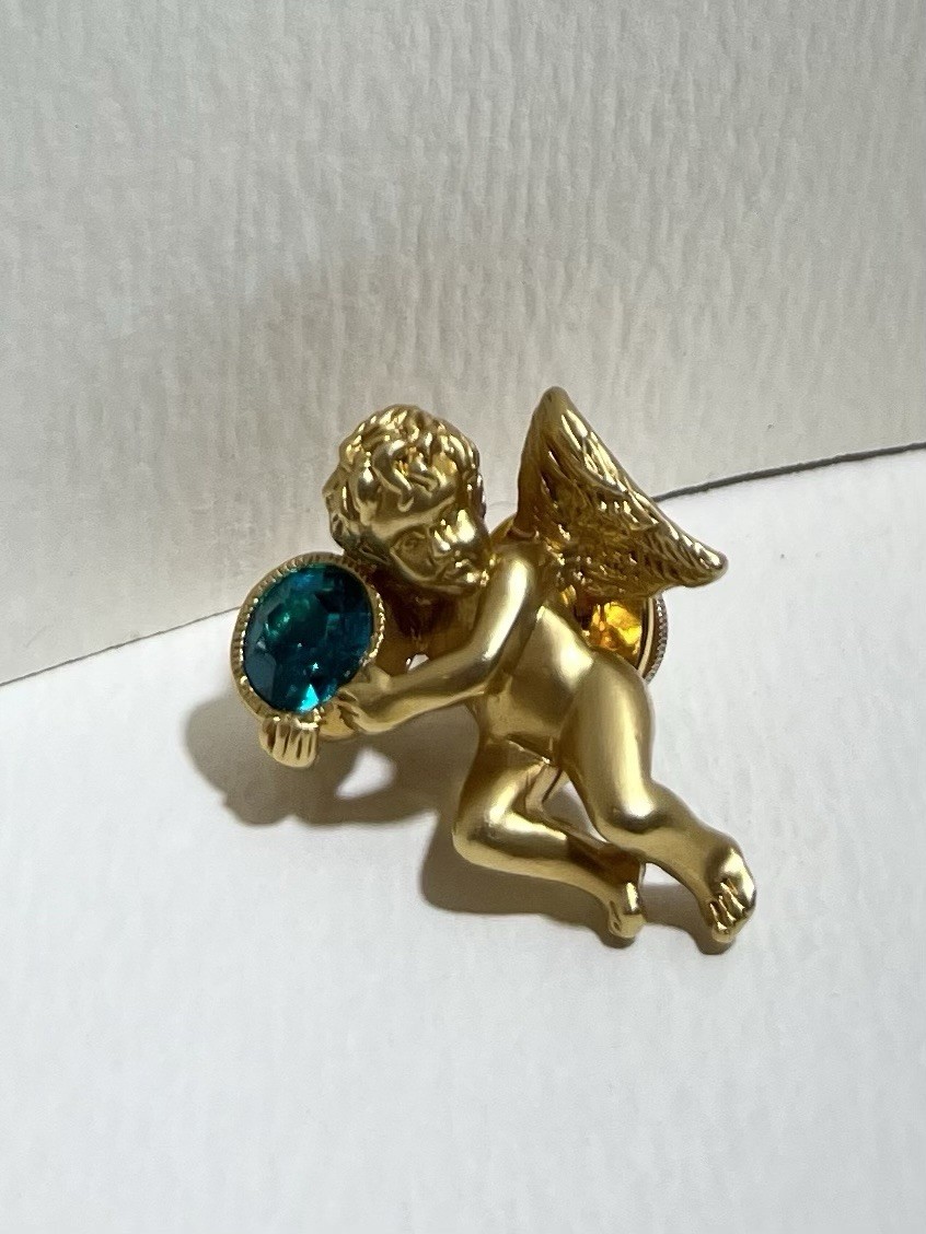 Avon vintage Gold Tone Angel Pin Blue Round Stone Bezel Set Metal 1 Gem Theme