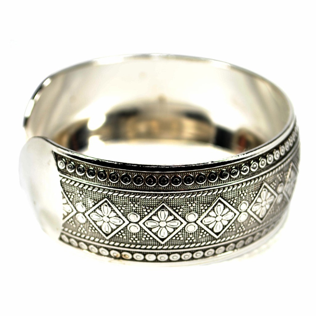 TRIBAL METAL CUFF Bangle Bracelet Tibetan Nepal Gypsy Style Silver Tone Jewelry