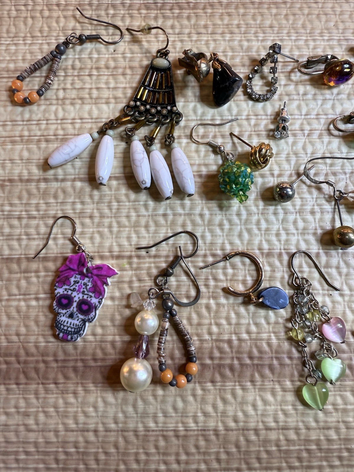 lot of mix match Earrings For Craft Sizes Color Varies Fashion
