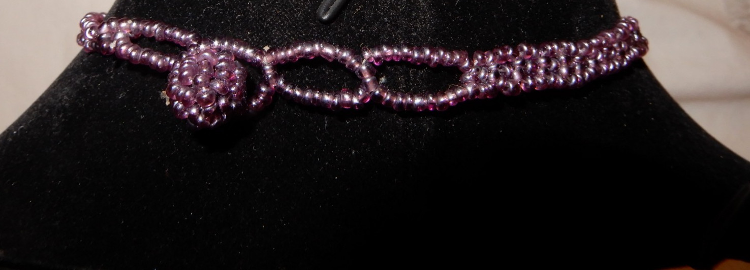 Jewelry – Lt. Purple Beaded Dangle Necklace – adjustable 13-14″ loop closure