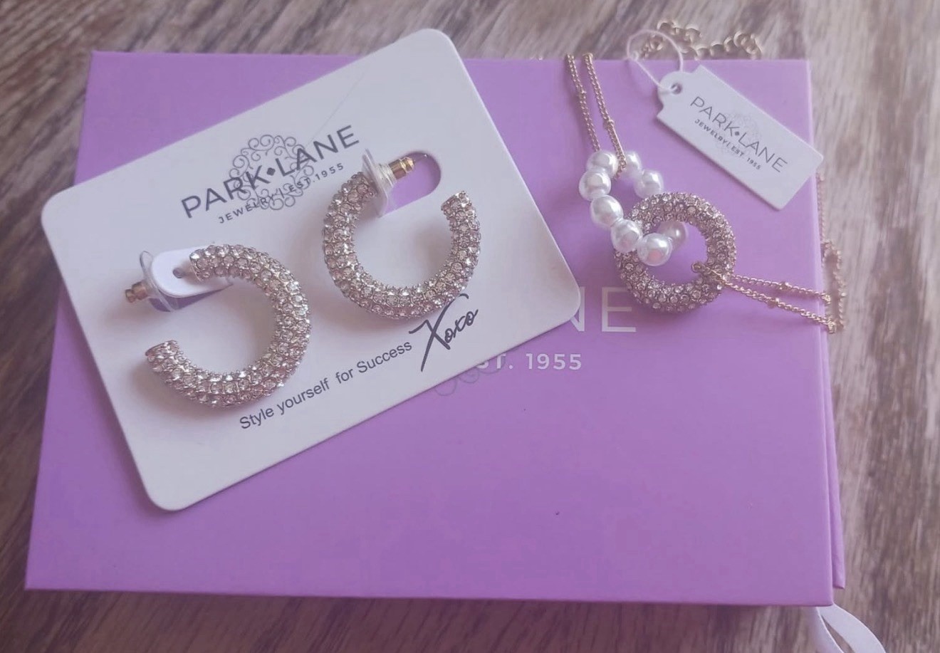 Park Lane Lucy Sparkle Box June 2024 Earrings And Necklace Set NWT