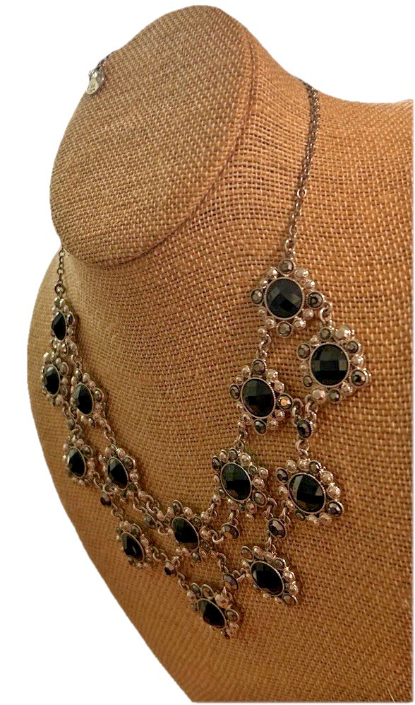 Liz Claiborne 18”-20.5″ Silvertone Bib Statement Necklace Black/Gray Rhinestones