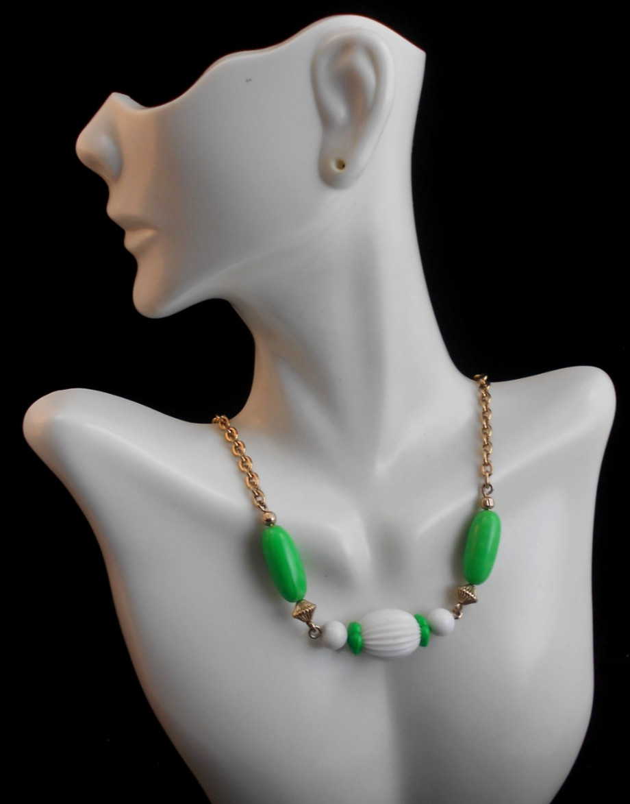 VINTAGE GORGEOUS AVON COME SUMMER NECKLACE & CLIP EARRINGS SET 1977 VERY GOOD