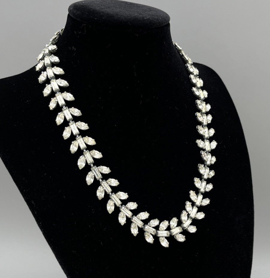 Vintage Rhinestone Necklace Silver Tone Navette Baguette Mid Century 40cm
