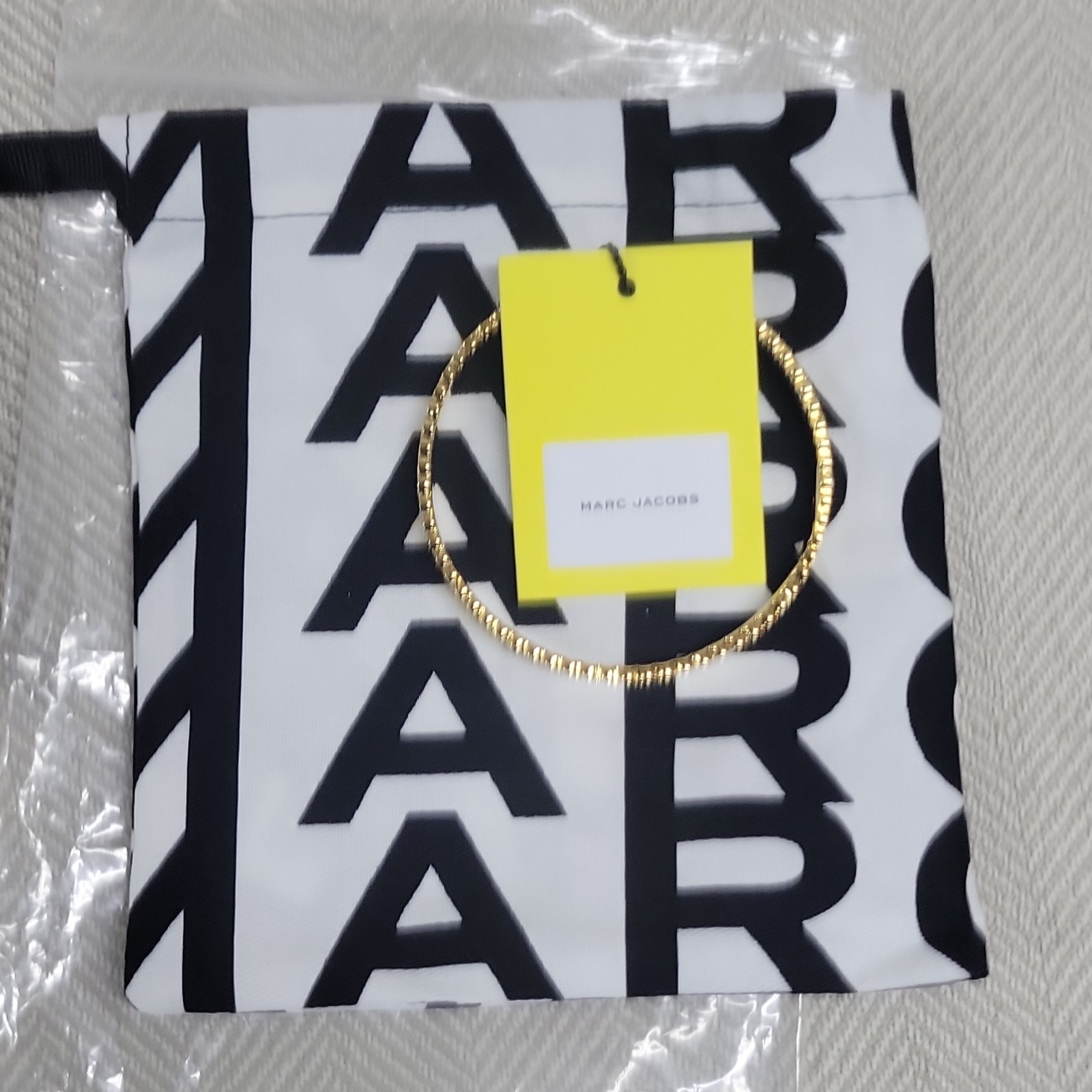 Marc Jacobs Signed Bangle Bracelet Cream Gold Round 2.75 in J103MT7PF22-108