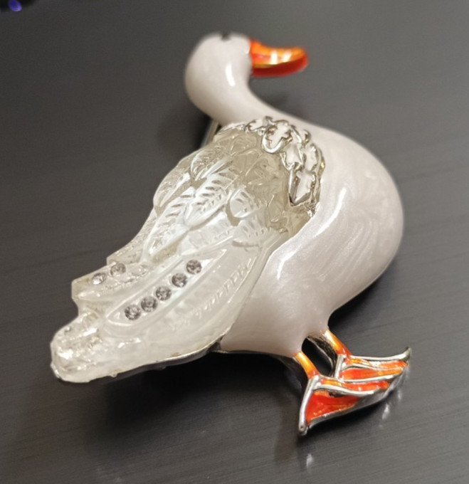 New Napier Silver Tone White Duck Pin