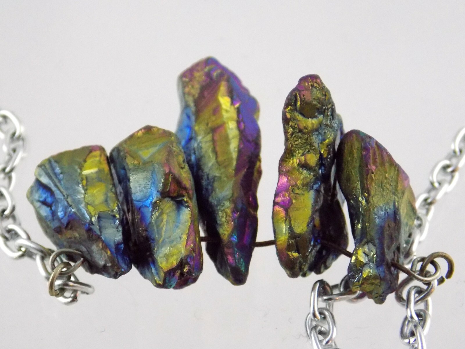 Silver Toned Metal Rainbow Aura Quartz Pendant Necklace No Marks 23.5 Inches