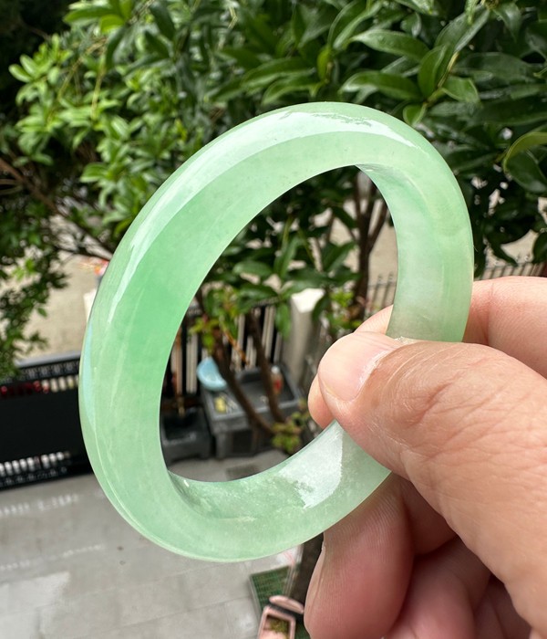 Grade A Natural Green Jadeite Bangle Icy Vivid Green Fine Jewelry Bracelet 56mm