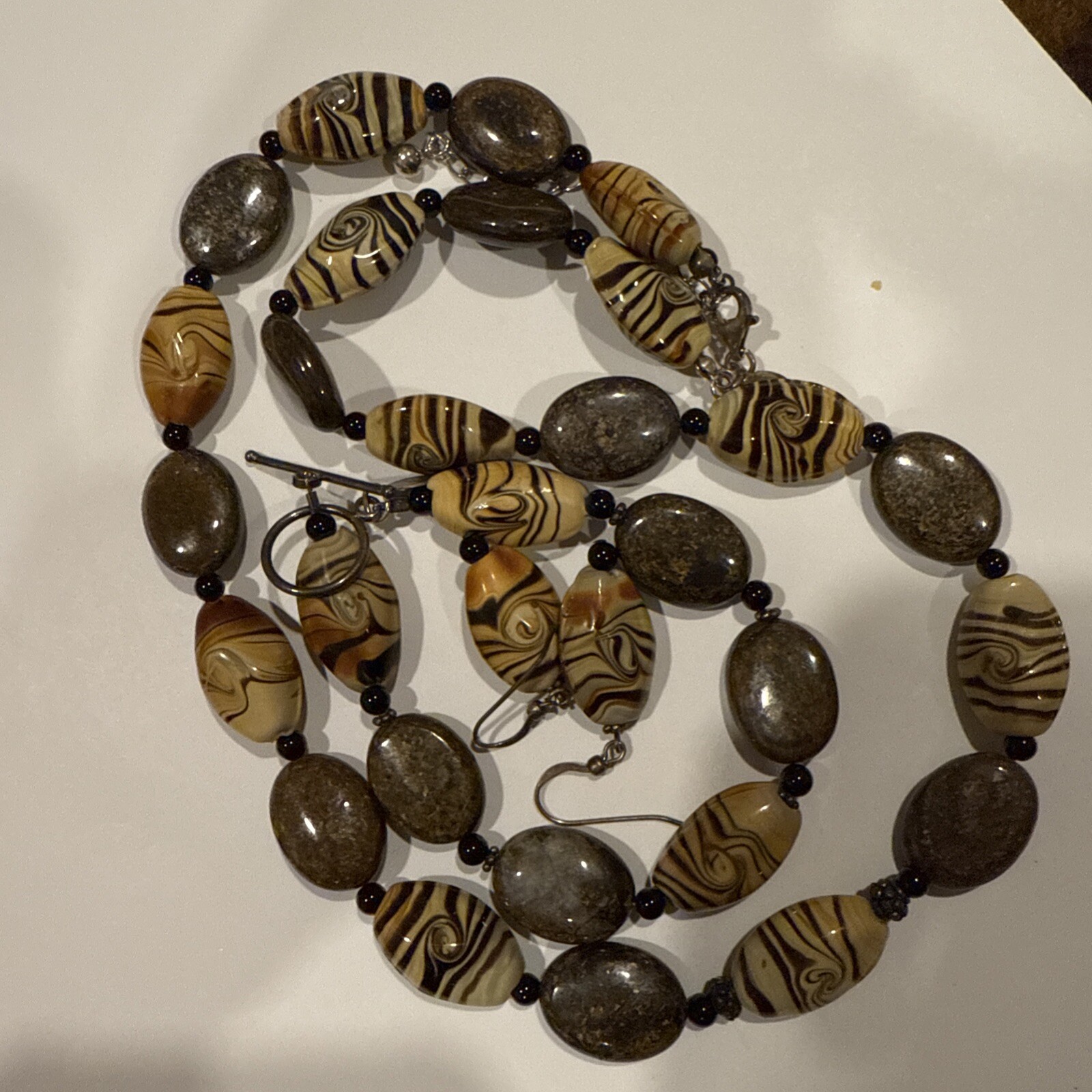 Donna Dresser Neutral Earth Tones Jewelry Set Necklace Earrings & Bracelet