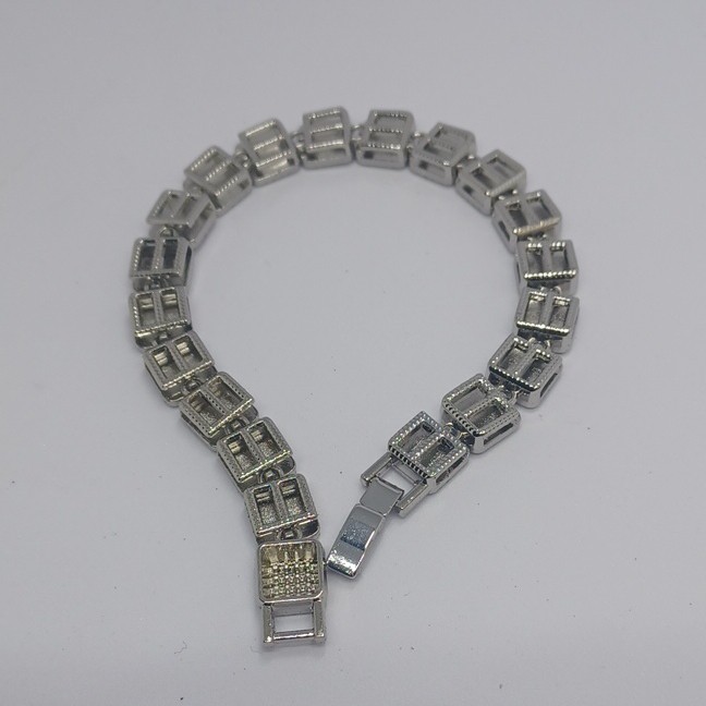8.5″ 9mm Crystal Paved Cluster Box Bracelet Stainless Steel
