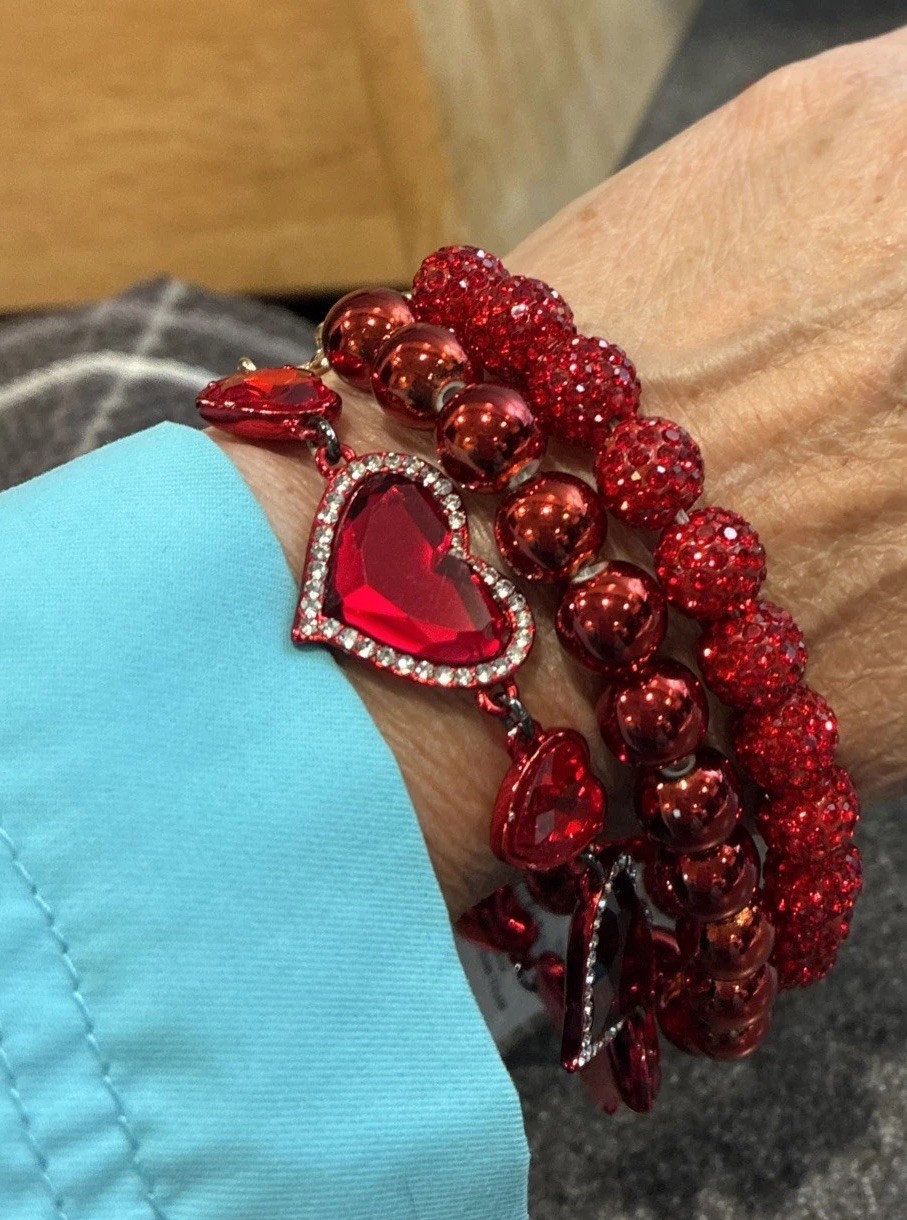 Betsey Johnson Heart Bracelet Layered Red Beads Glass Hearts 7.5 Plus 1.5 NEW