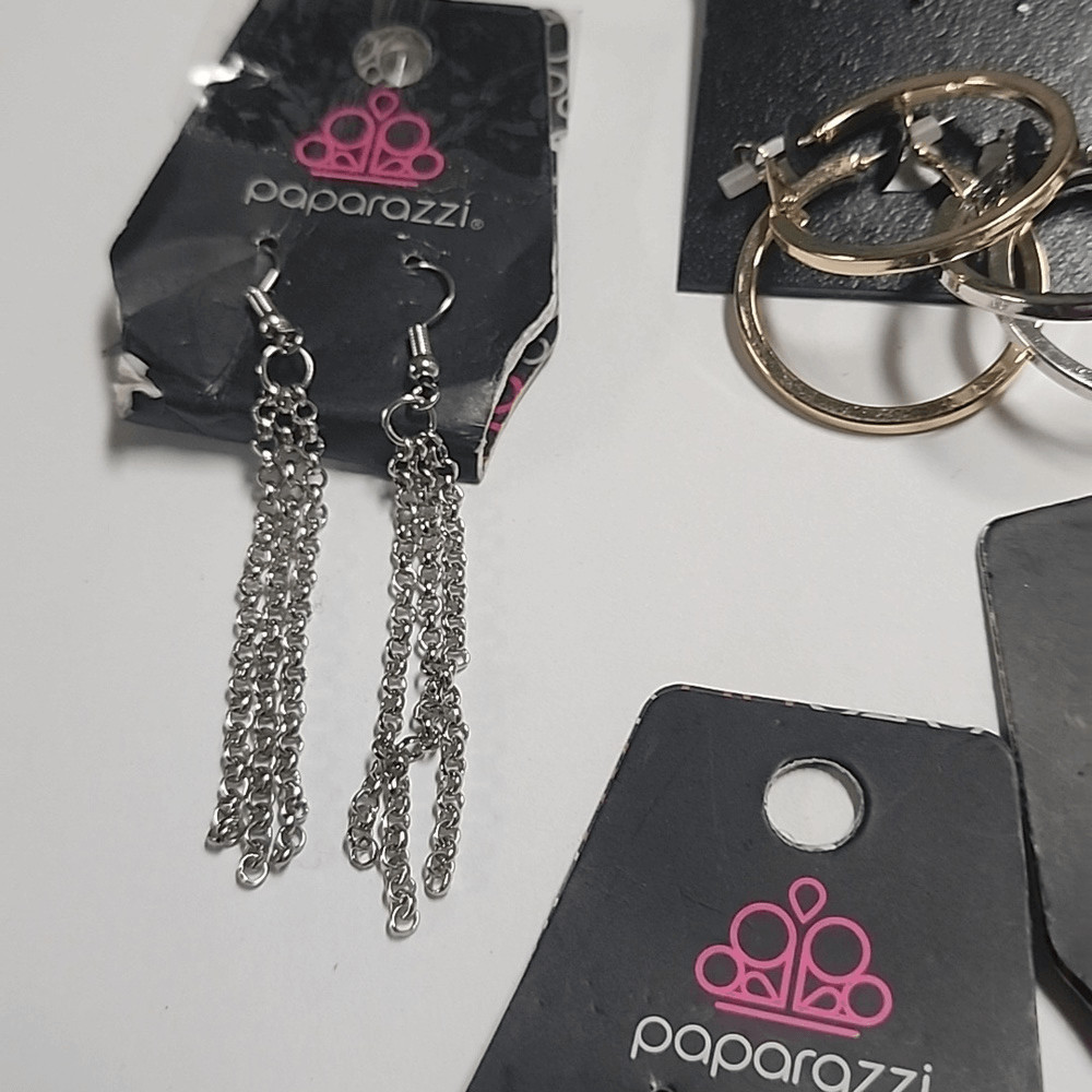 NWT 8 Pair of Earrings Paparazzi Ophelia Roe