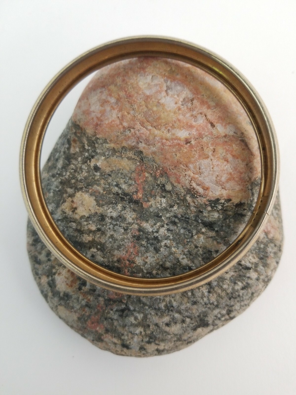 Bracelet Metal 2 7/8 Inch Diameter Plaid Gold Tone Design 1/2 Inch Wide