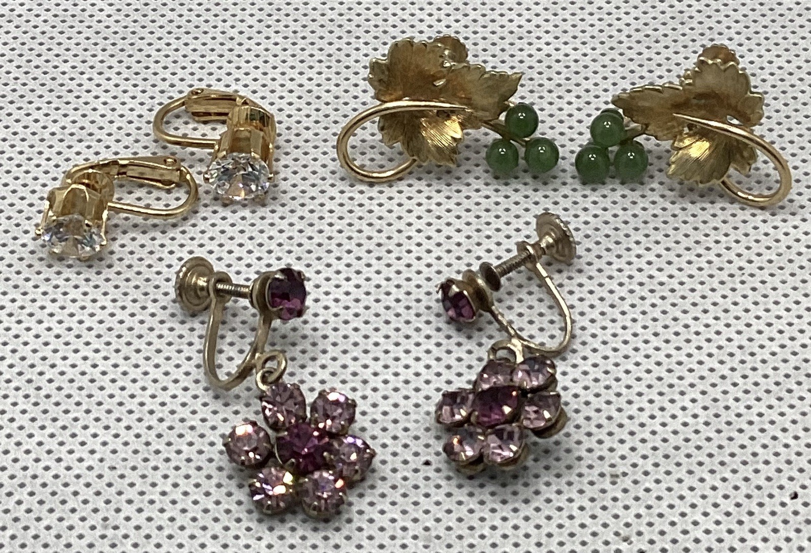 Variety Lot of 14 pairs Clip-On Earrings Mixed Materials Multicolor Dangles Nice