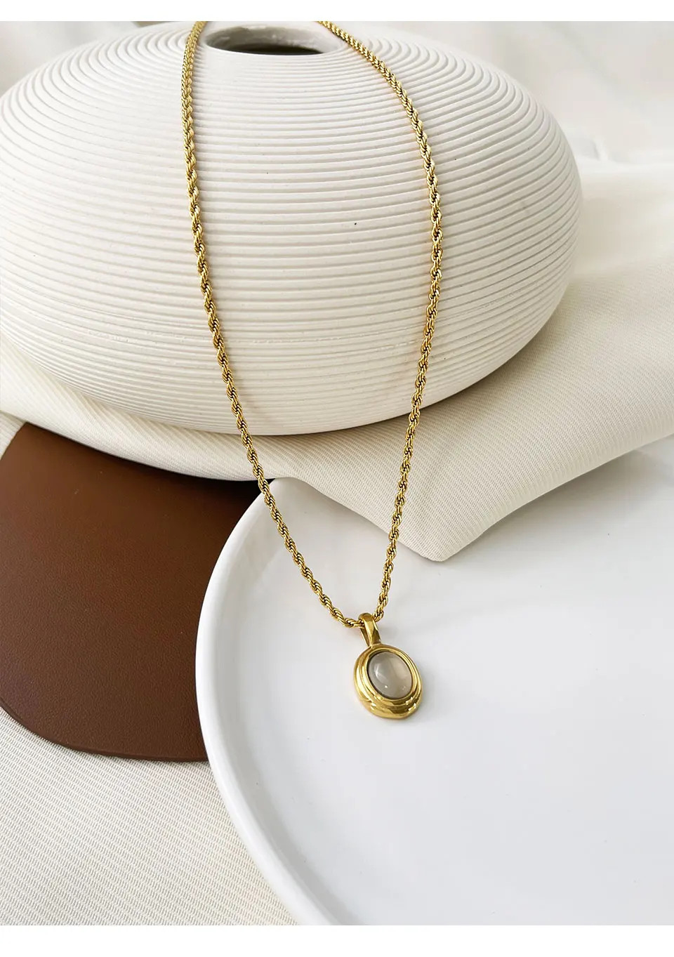 Oval Gem Stone Pendant Necklace Stainless Steel Gold Plated Twist Rope Jewelry