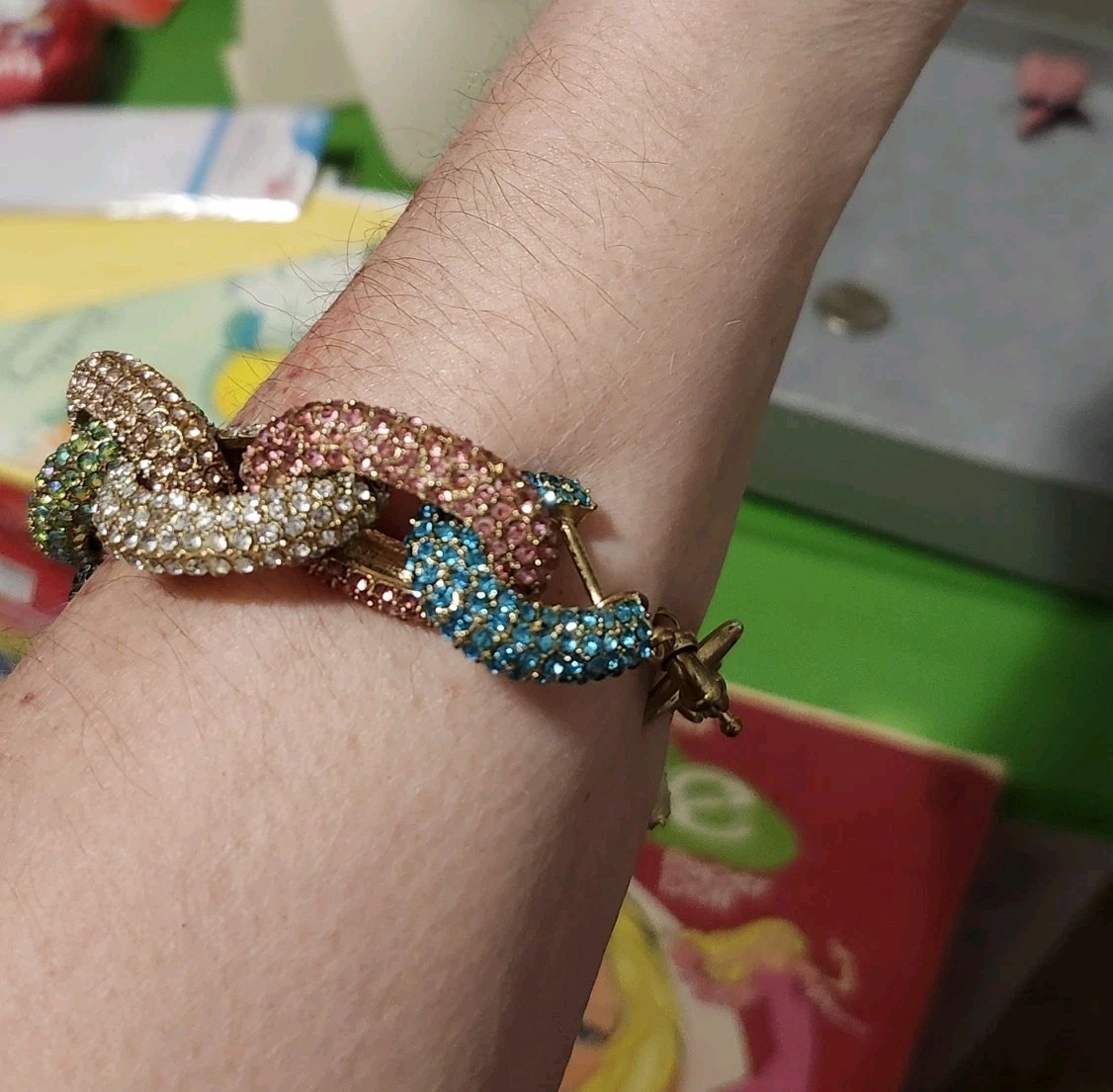 Fashion Statement Bracelet 8″-9″ Multicolor Pave Crystal Chunky Bold Chain Link
