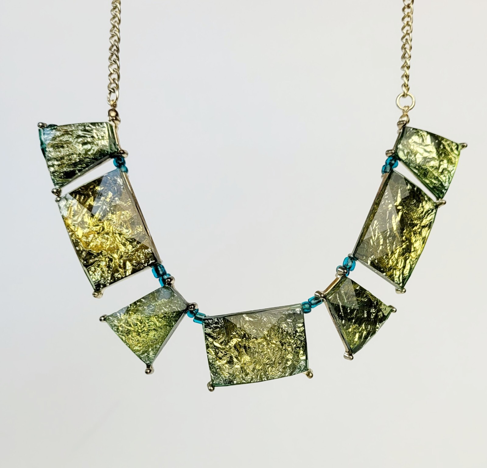 Gold Tone Woman Abstract Green Foil Art Fashion Bib Necklace Jewelry