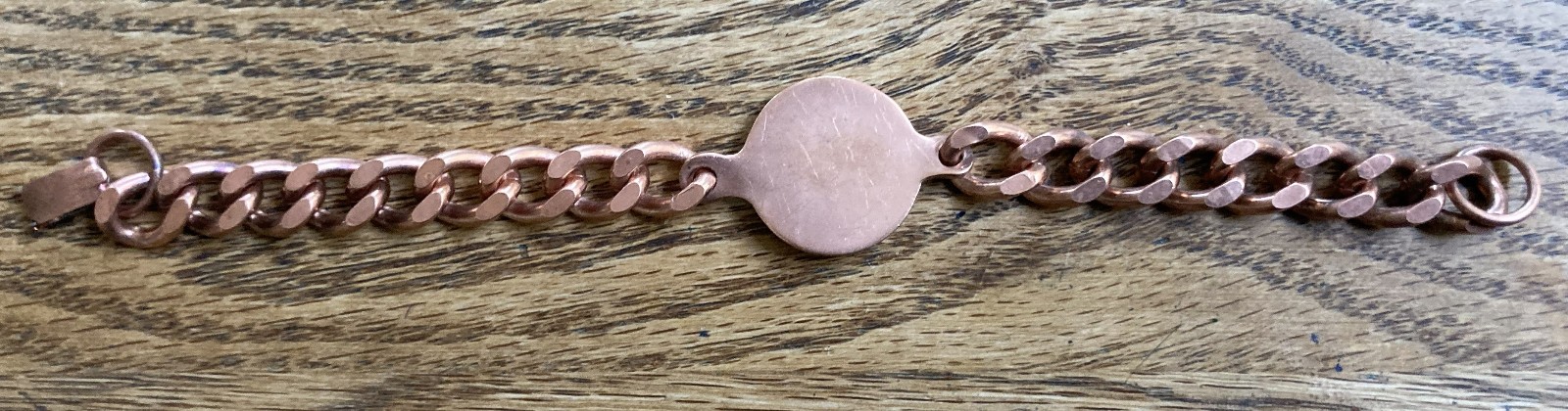 Vintage Solid Copper Flat Curb Link Bracelet 7.5 inches 24.5 gm Center Medallion