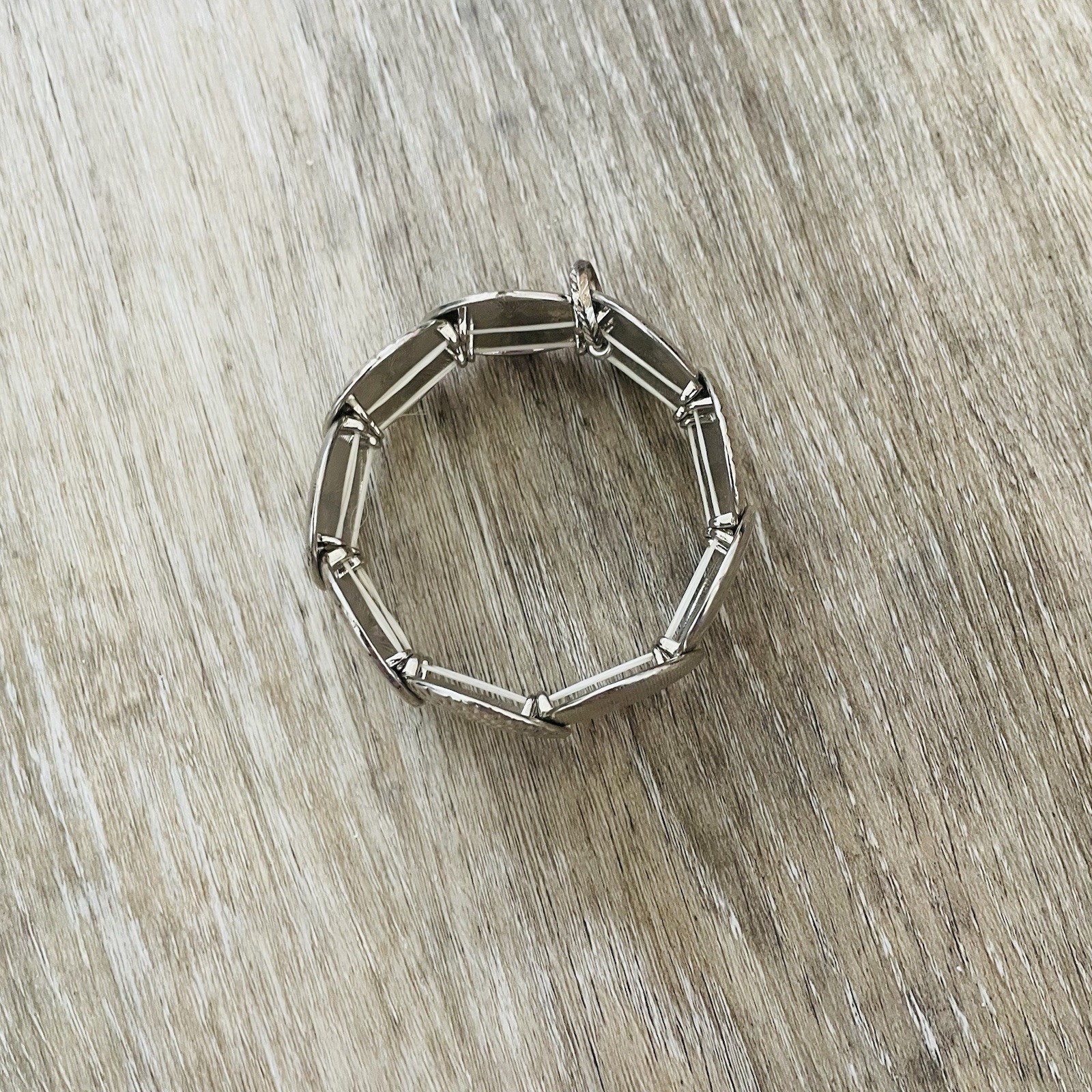 Silver-Tone Textured Disc Stretch Bracelet – Women Jewelry