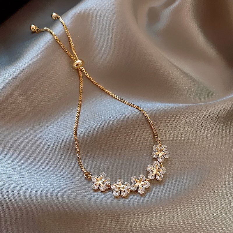 2022 Fashion Crystal Zircon Five Flower Bracelet Adjustable Bangle Women Jewelry
