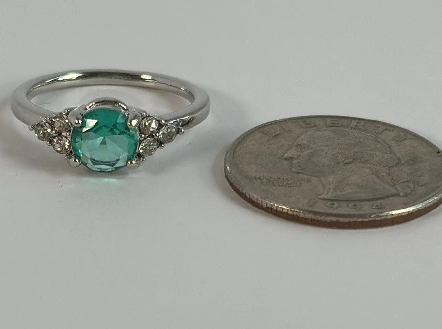 Moissanite Blue stone ring / silver tone / Size 7.25/ Very Good Condition